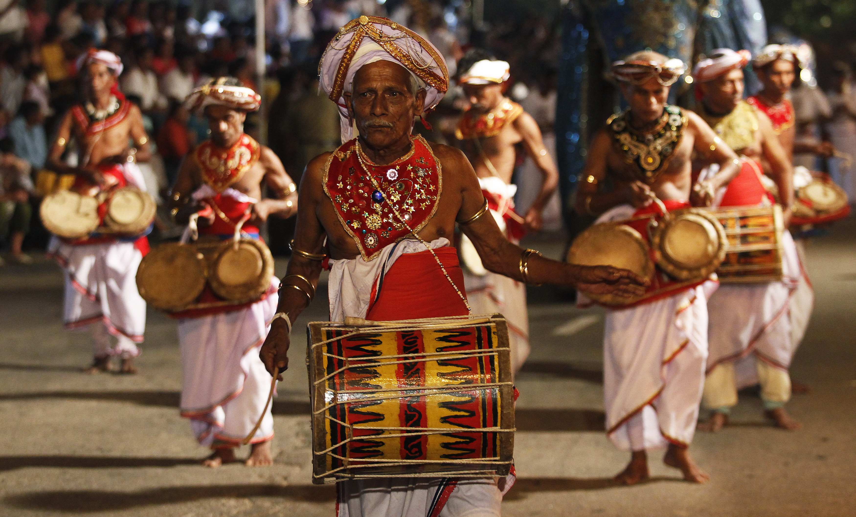 Gangaramaya Temple during Navam Perahera